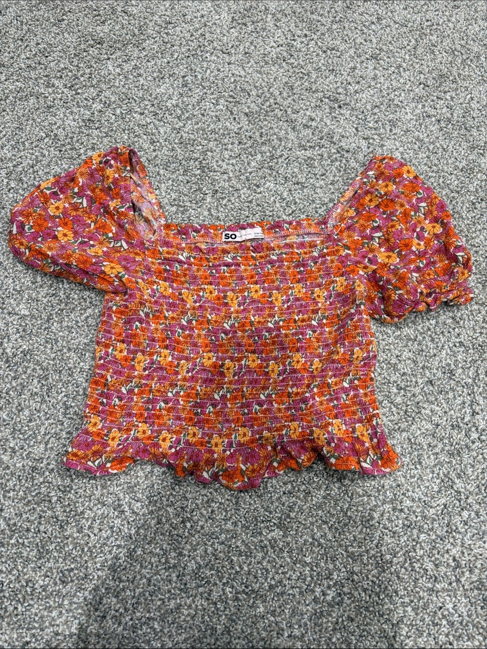 SO Floral Smocked Puff-Sleeve Crop Top in Orange and Pink